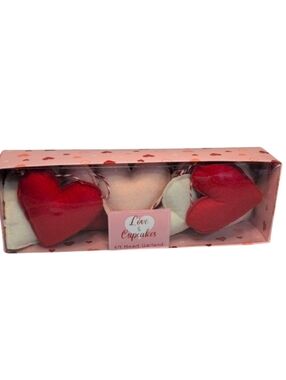 Love & Cupcakes 6 Foot Heart Garland